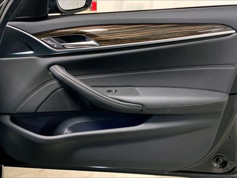 Certified 2023 BMW 540i xDrive w/ M Sport Package image 23