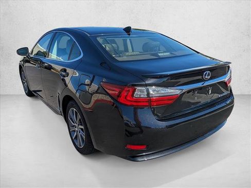 Used 2016 Lexus ES 300h image 8