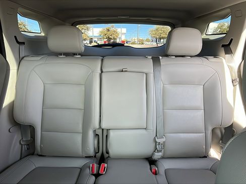 Used 2018 GMC Terrain Denali w/ Advanced Safety Package image 23