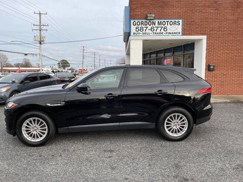Used 2018 Jaguar F-PACE image 5