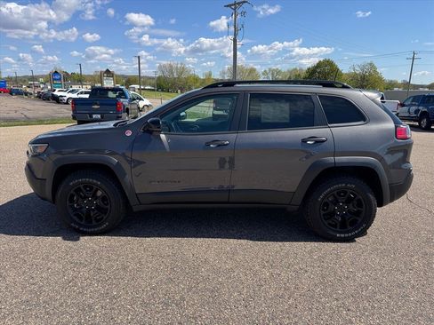 Used 2022 Jeep Cherokee Trailhawk w/ Trailer Tow Group AWD/4WD image 2