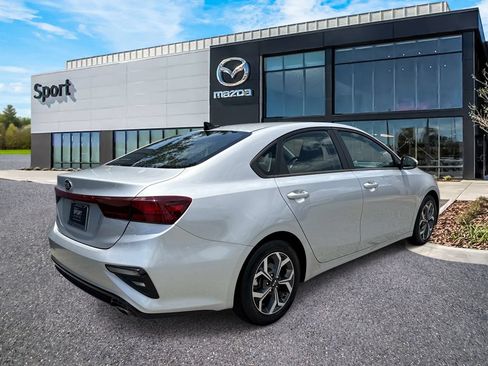 Used 2021 Kia Forte LXS FWD image 3