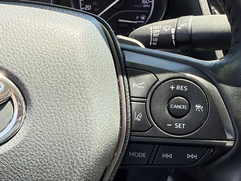 Used 2022 Toyota Camry SE image 17