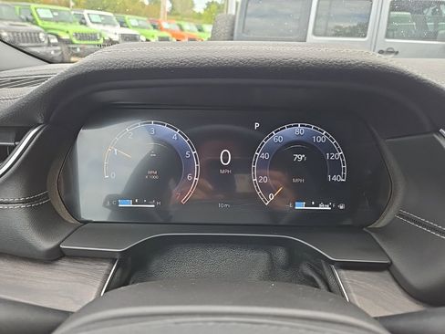 New 2025 Jeep Grand Cherokee L Limited w/ Luxury Tech Group II image 49