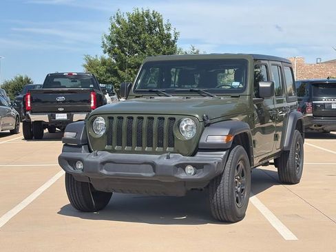 Used 2022 Jeep Wrangler Unlimited Sport AWD/4WD image 3