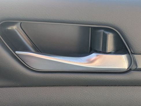 Used 2025 Nissan Altima 2.5 SV image 32