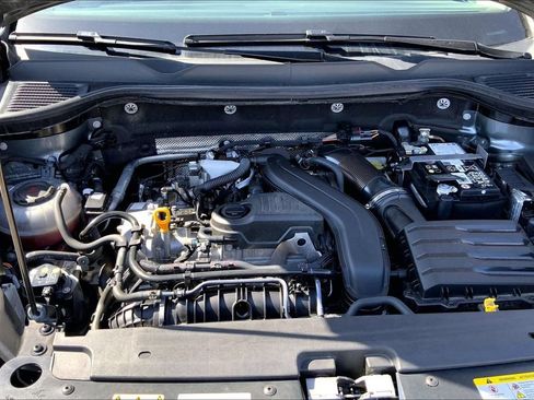 Certified 2025 Volkswagen Taos S FWD image 10