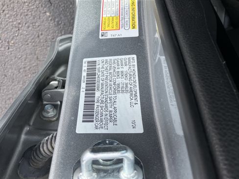 Used 2025 Honda Civic Sport image 31