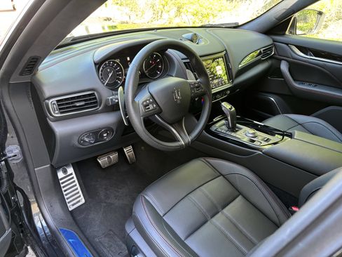 Used 2024 Maserati Levante Modena Ultima AWD/4WD image 8