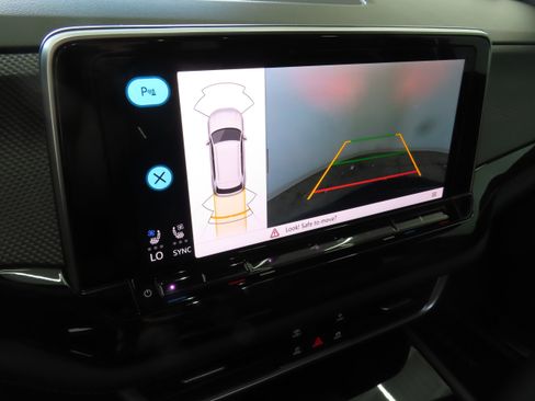 New 2026 Volkswagen Atlas Cross Sport SEL image 19