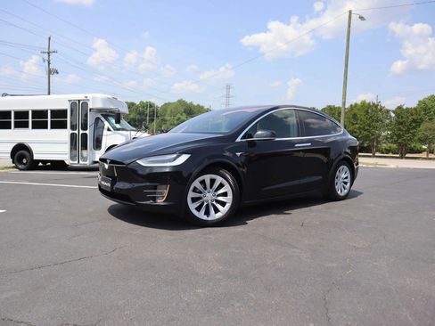 Used 2018 Tesla Model X 100D AWD/4WD image 24