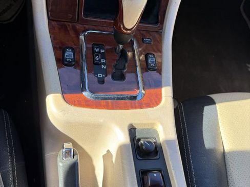 Used 2003 Mercedes-Benz SLK 320 image 11