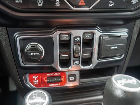 Used 2019 Jeep Wrangler Unlimited Rubicon image 28