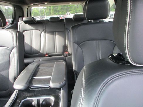 Used 2024 Jeep Grand Wagoneer Series II Obsidian w/ Quick Order Packagew 28T AWD/4WD image 22
