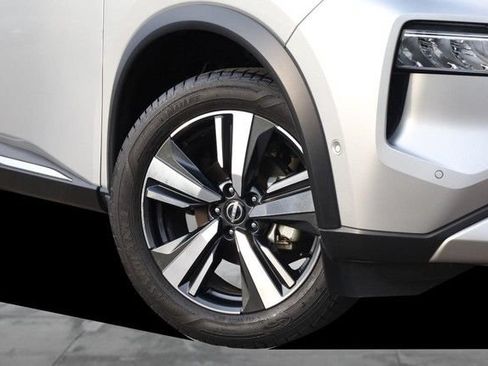 Certified 2023 Nissan Rogue Platinum w/ Platinum Premium Package AWD/4WD image 3
