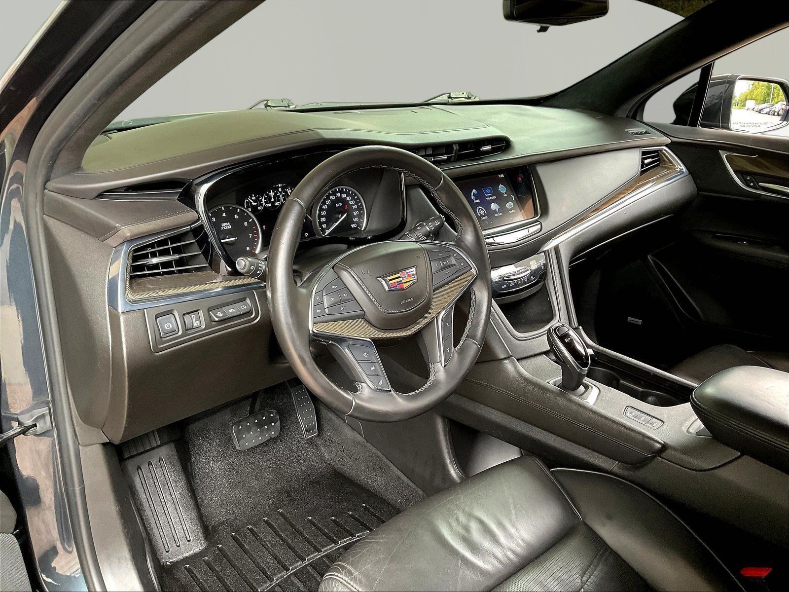 Used 2019 Cadillac XT5 Platinum AWD/4WD image 17