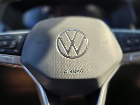 Used 2024 Volkswagen Taos S image 28