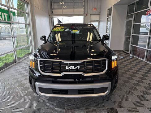 Used 2025 Kia Telluride S FWD image 2