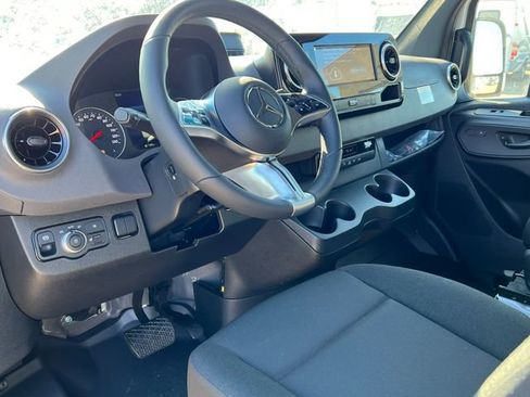 New 2025 Mercedes-Benz Sprinter 2500 image 15