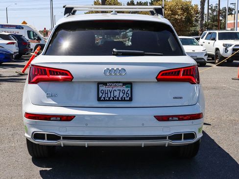 Used 2020 Audi Q5 e Premium w/ Convenience Package AWD/4WD image 8