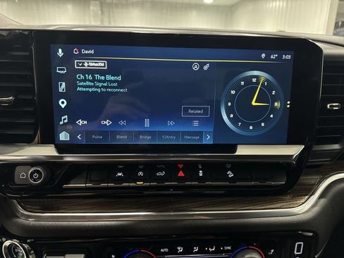 Used 2025 Chevrolet Silverado 1500 LT image 9