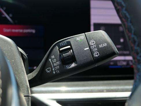 Used 2025 BMW X5 M60i w/ Parking Assistance Package AWD/4WD image 15