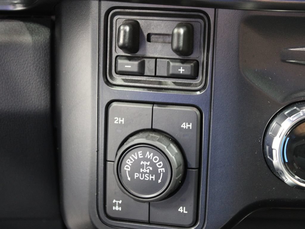 Used 2024 Ford F250 Lariat w/ Tremor Off-Road Package AWD/4WD image 71