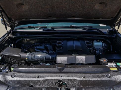 Used 2019 Toyota 4Runner Limited AWD/4WD image 32