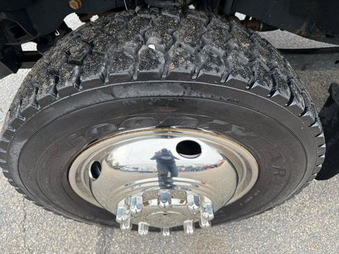 Used 2021 Ford F550 6.7L POWERSTROKE DIESEL 9' DUM w/ Power Equipment Group image 5