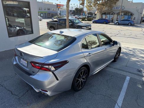 Used 2023 Toyota Camry SE image 14