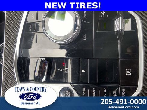 Used 2023 BMW X7 M60i image 24