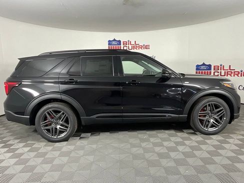 New 2026 Ford Explorer ST-Line image 2