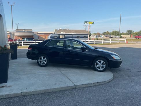Used 2004 Honda Accord EX image 6