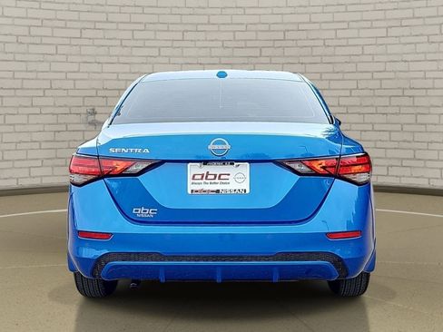 Used 2025 Nissan Sentra SV image 6
