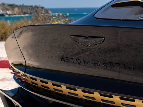 Used 2024 Aston Martin Valour image 61