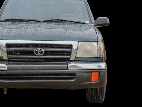 Used 2000 Toyota Tacoma Short Bed image 6