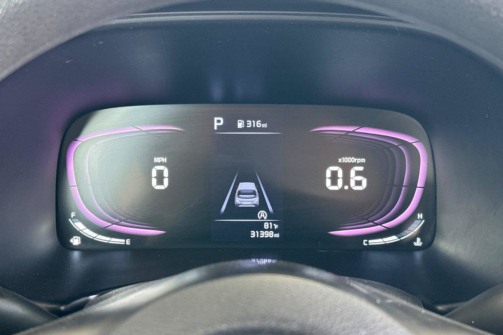 Used 2023 Kia Soul LX w/ LX Technology Package FWD image 22