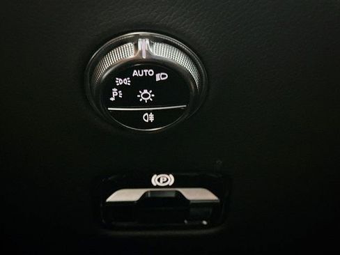 Certified 2023 Mercedes-Benz GLC 300 image 10