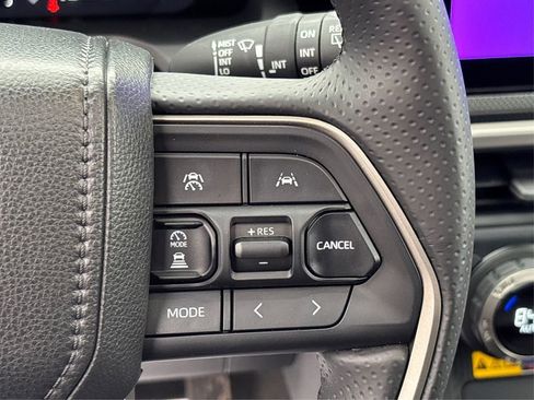 Used 2025 Toyota 4Runner Limited image 23