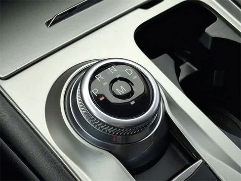 Used 2020 Ford Explorer Base image 21