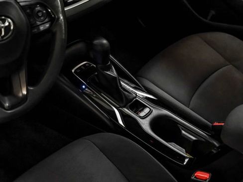 Used 2020 Toyota Corolla LE image 24