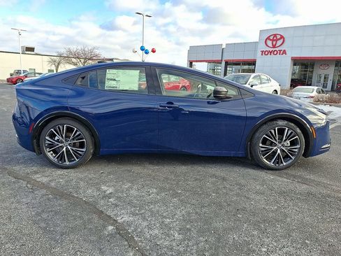 New 2026 Toyota Prius XLE FWD image 8