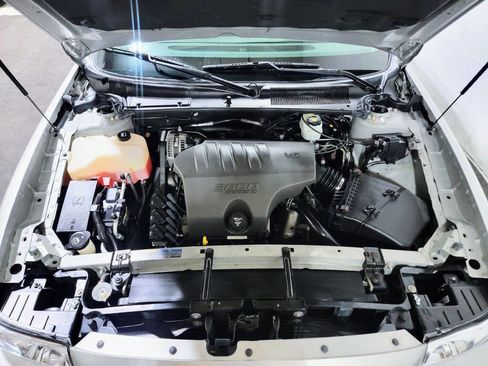 Used 2004 Buick Le Sabre Custom w/ Platinum Edition FWD image 3