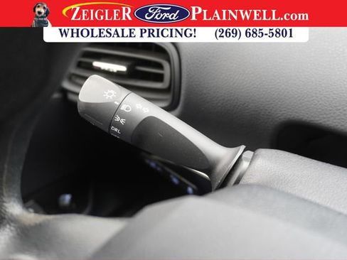 Used 2022 Toyota Prius L Eco image 23