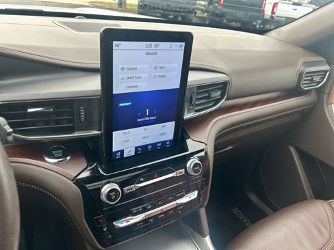 Used 2024 Ford Explorer King Ranch w/ Technology Package image 36