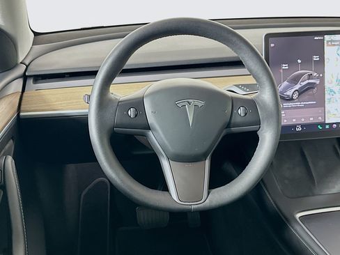 Used 2023 Tesla Model Y Long Range AWD/4WD image 17