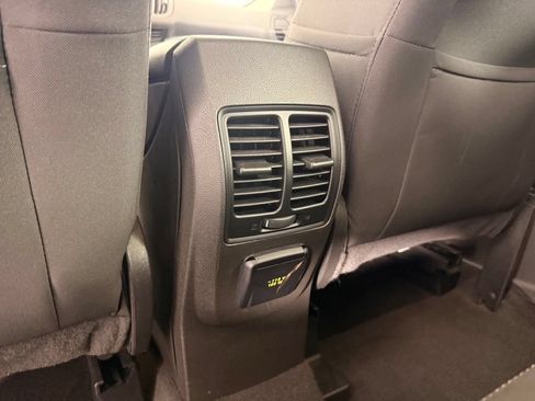 Used 2016 Ford Escape SE w/ Equipment Group 201A AWD/4WD image 39