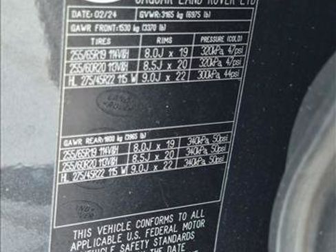 Used 2024 Land Rover Defender 110 X-Dynamic SE AWD/4WD image 22