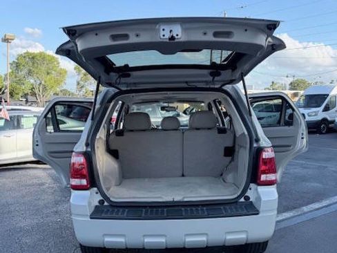 Used 2008 Ford Escape XLT image 17
