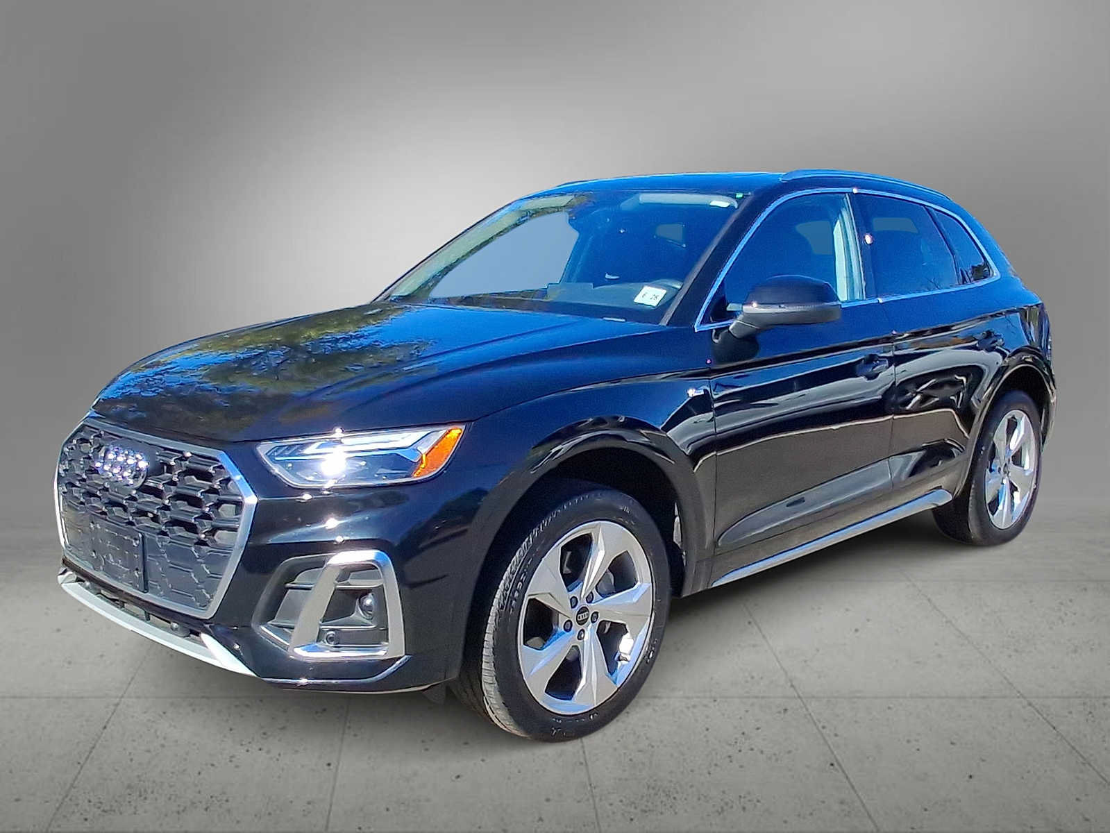Certified 2023 Audi Q5 2.0T Premium Plus w/ Premium Plus Package AWD/4WD image 4